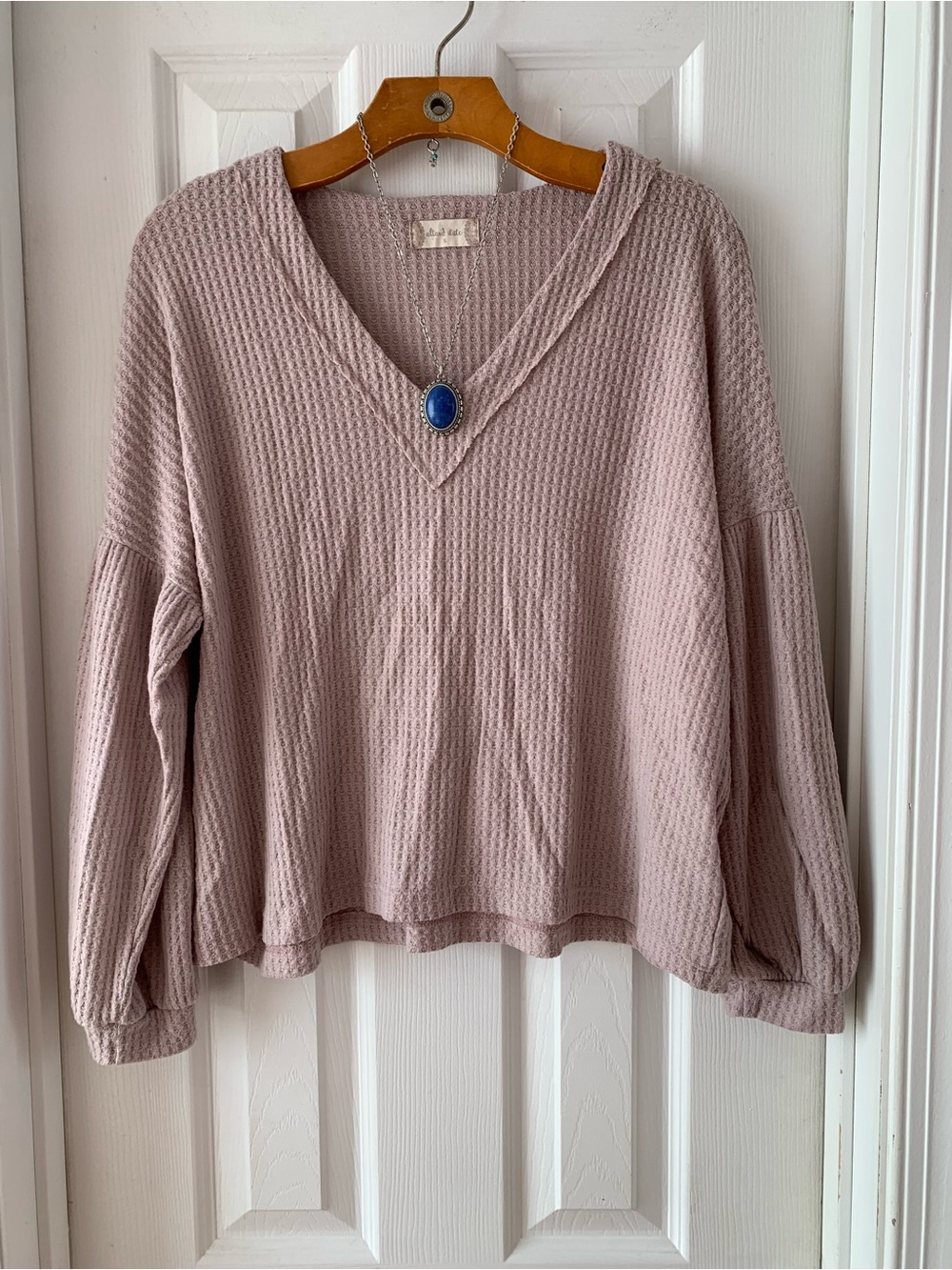 Alter’d State Dusty Rose Waffle V Neck Balloon Sleeve Tunic